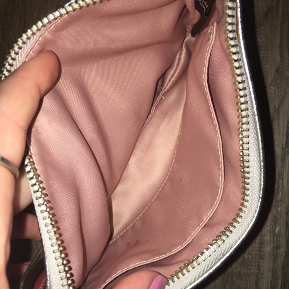 Coach wristlet - Picture 3 of 4